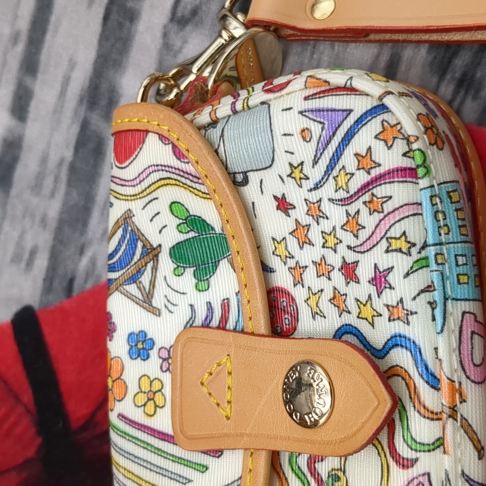 Dooney& Bourke scribble wristlet